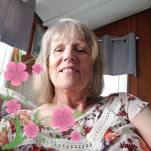 Meet your Posher, Debbie